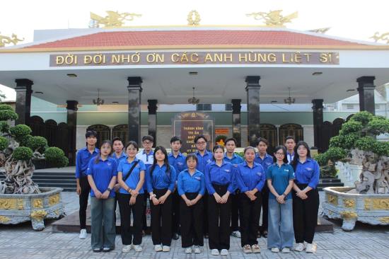 DÂNG HƯƠNG TƯỞNG NIỆM ANH HÙNG LIỆT SĨ NHÂN KỶ NIỆM 78 NĂM NGÀY THƯƠNG BINH - LIỆT SĨ 27/7