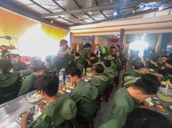 Nhật ký quân sự của sinh viên CTIM: Vui hết nấc – Náo nhiệt hết mình!