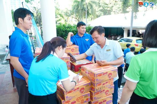 HƯỚNG VỀ MIỀN TRUNG – LAN TỎA YÊU THƯƠNG