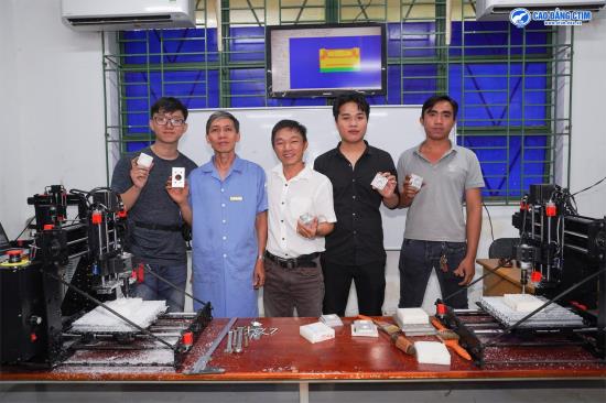 Sinh viên Cơ khí làm ra sản phẩm chuẩn doanh nghiệp trong 3 ngày
