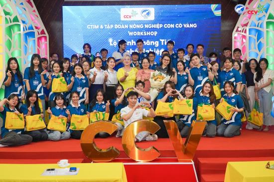 Sinh viên CTIM K25 tham quan Nhà máy Con Cò Vàng: Khám phá công nghệ xịn, ăn sáng – tea break – cơm niêu chuẩn VIP!