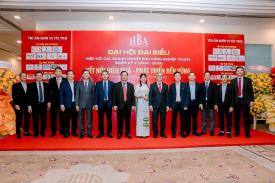 Sinh viên Kế toán K26 tham quan Hội chợ ngành Bánh tại SECC