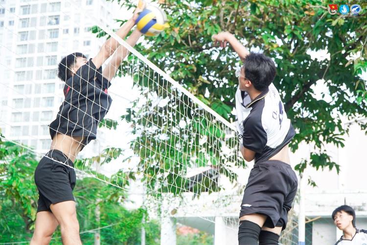 SÔI NỔI GIẢI BÓNG CHUYỀN CHÀO MỪNG NGÀY NHÀ GIÁO VIỆT NAM 20/11 TẠI CAO ĐẲNG CTIM