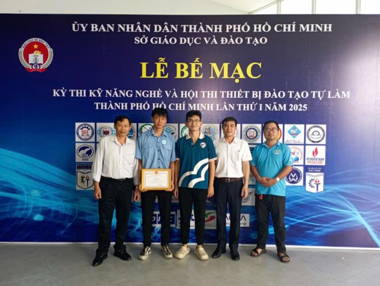 CHÚC MỪNG KHOA CÔNG NGHỆ – TỰ HÀO SINH VIÊN CTIM