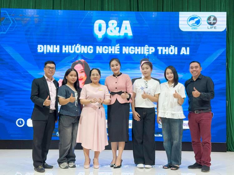 WORKSHOP “ĐỊNH HƯỚNG NGHỀ NGHIỆP THỜI AI” – NHỮNG DẤU ẤN ĐÁNG NHỚ