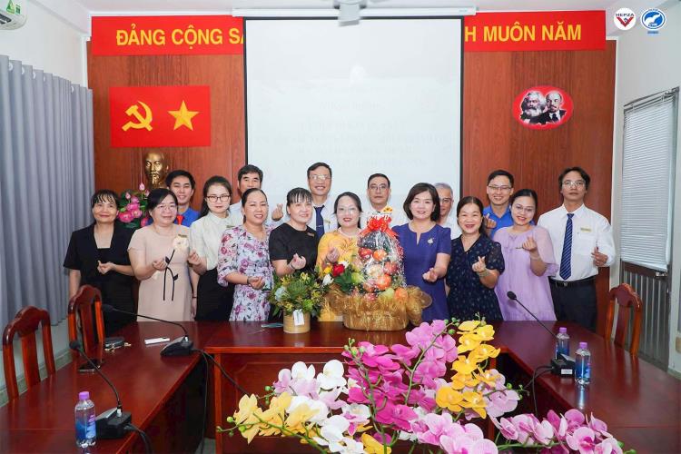Lãnh đạo Ban Quản lý các Khu Chế xuất và Công nghiệp TP.HCM (HEPZA) đến thăm và chúc mừng Ngày Nhà giáo Việt Nam tại Cao đẳng CTIM