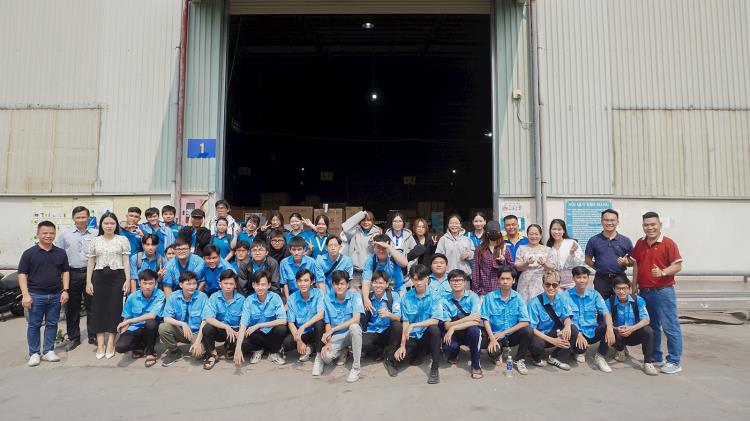 Sinh viên Logistics và Điện – Điện tử CTIM tham quan trung tâm vận hành Thợ Điện Máy Xanh