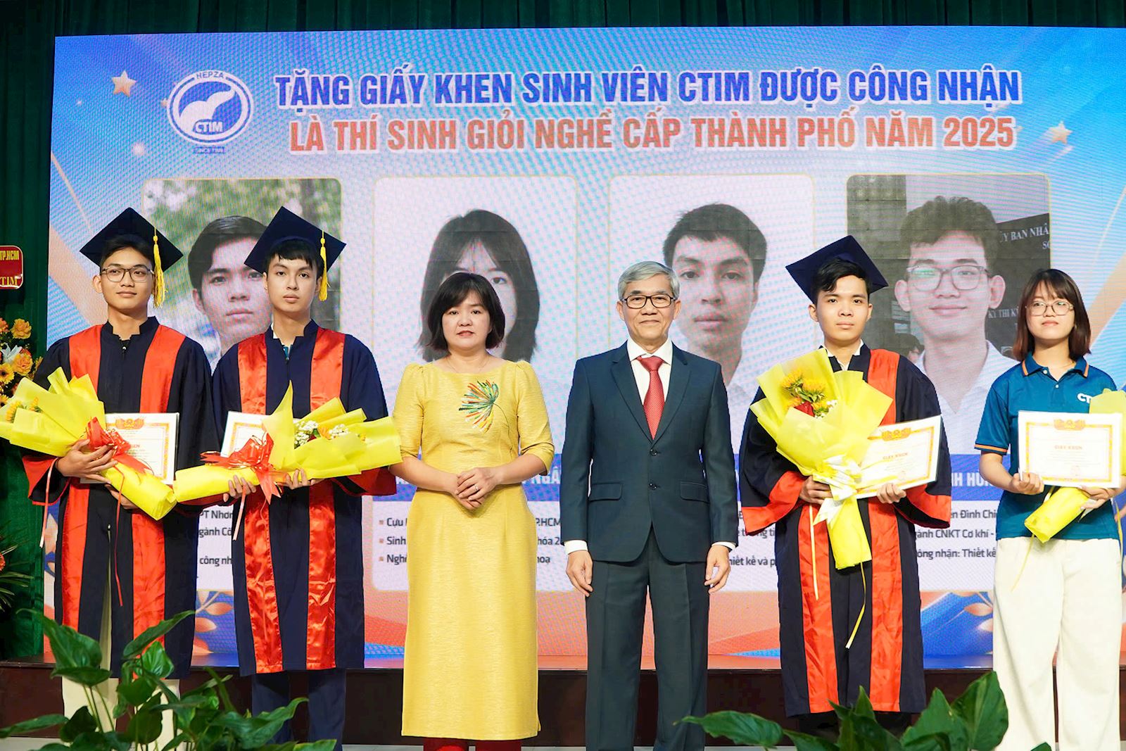 Tân cử nhân CTIM rạng rỡ ngày tốt nghiệp 2026
