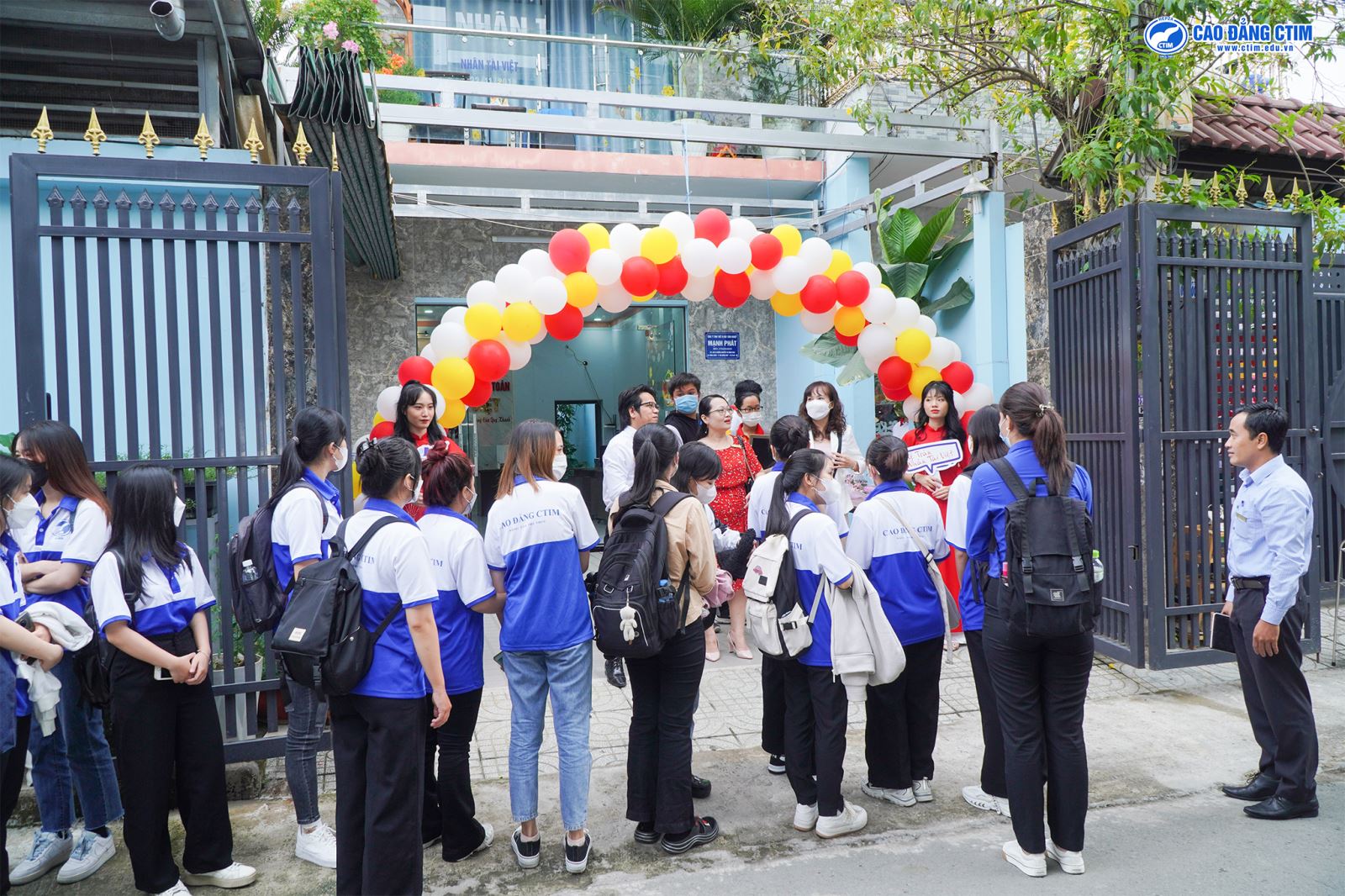 Cao-dang-ctim-tham-quan-cong-ty-ke-toan-Kiem-toan-nhan-tai-viey