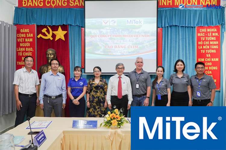 Công ty TNHH MiTek Việt Nam ký kết hợp tác tuyển dụng với Cao đẳng CTIM . (Công ty với 100% vốn đầu tư từ Mỹ)