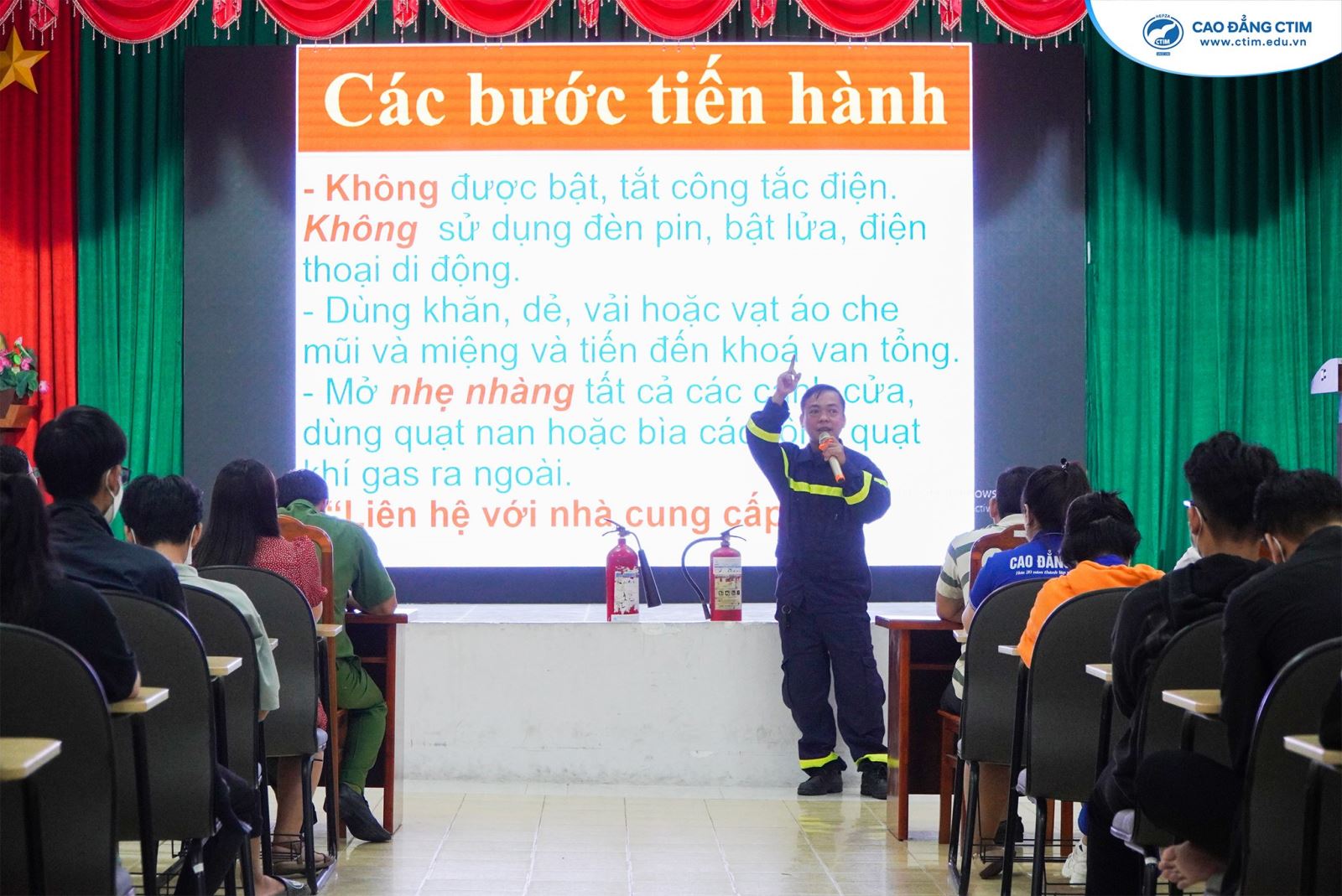 cong-an-quan-7-pho-bien-su-dung-pccc