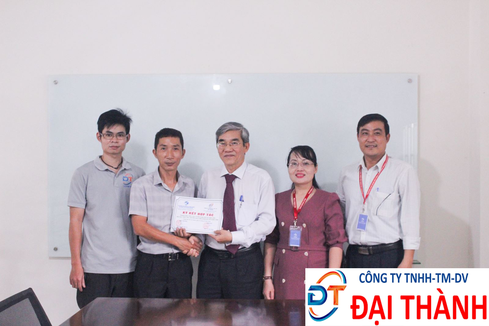 Buổi ghé thăm cựu SV và ký kết hợp tác tại Công ty TNHH SX TM DV Đại Thành
