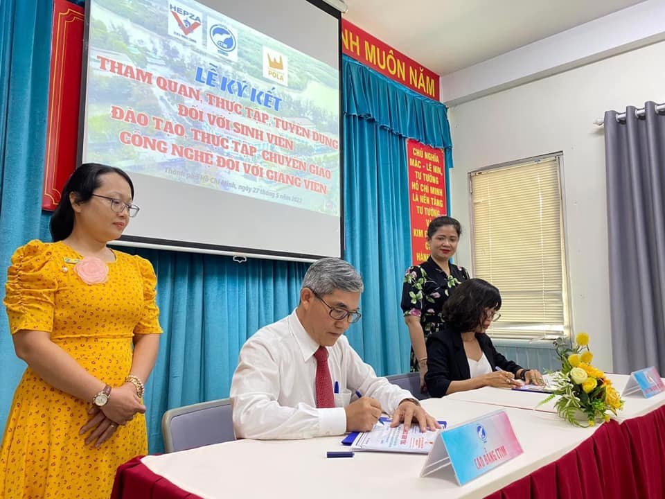 /ngoai-ngu-pola-ky-ket-hop-tac-ctim