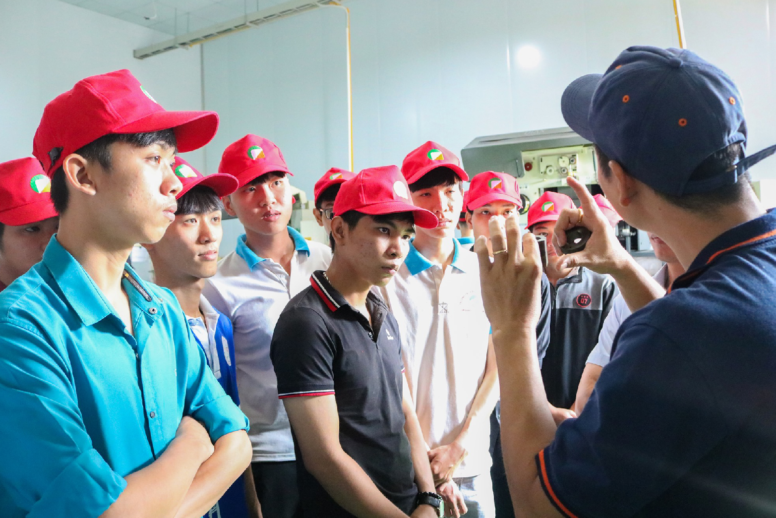 Sinh viên Khoa Cơ khí tham quan thực tế tại Công ty ISHISEI Việt Nam