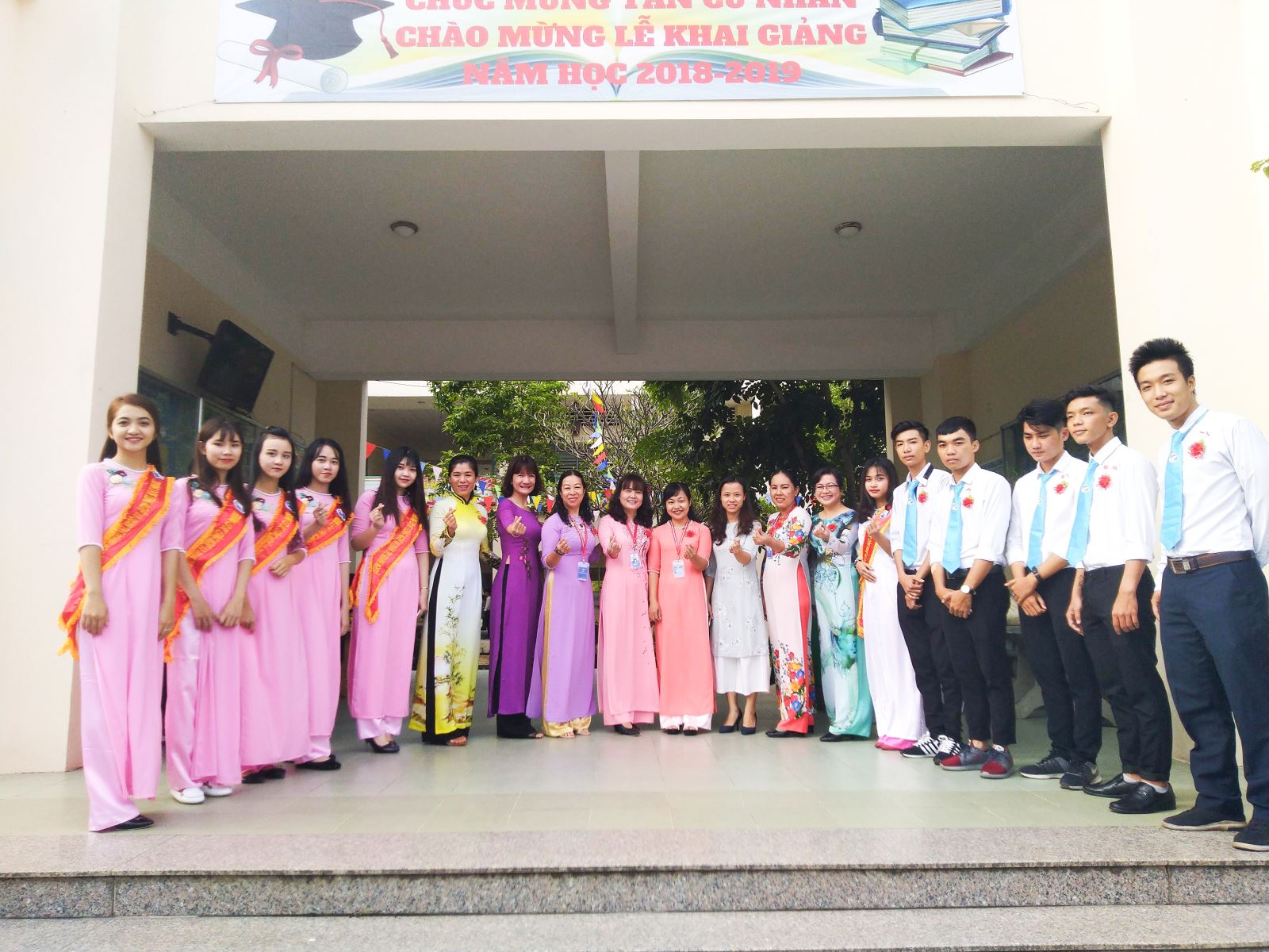 trao-bang-tot-nghiep